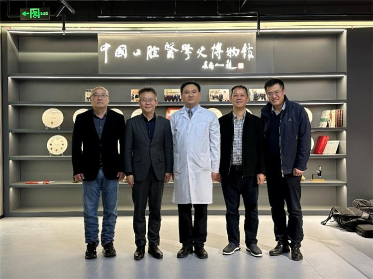 白云山和黃中藥赴中華中醫(yī)藥學(xué)會(huì)、首都醫(yī)科大學(xué)座談交流